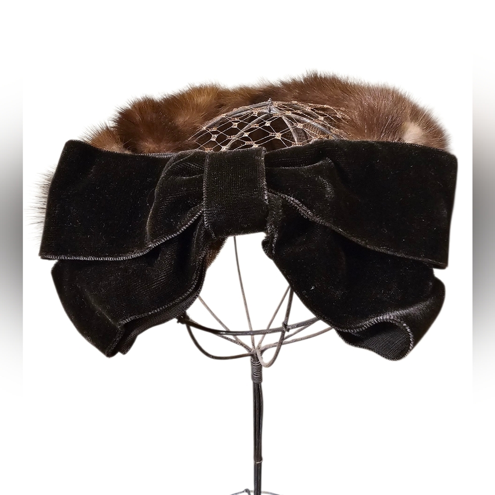 Vintage 50s Elegant Brown Fur Velvet Bow Hat